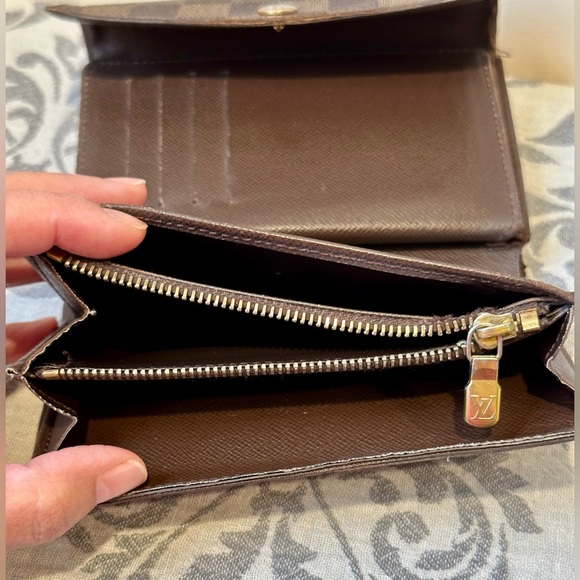 Louis Vuitton AUTHENTIC Damier Ebene Trifold Wallet - Picture 6 of 12